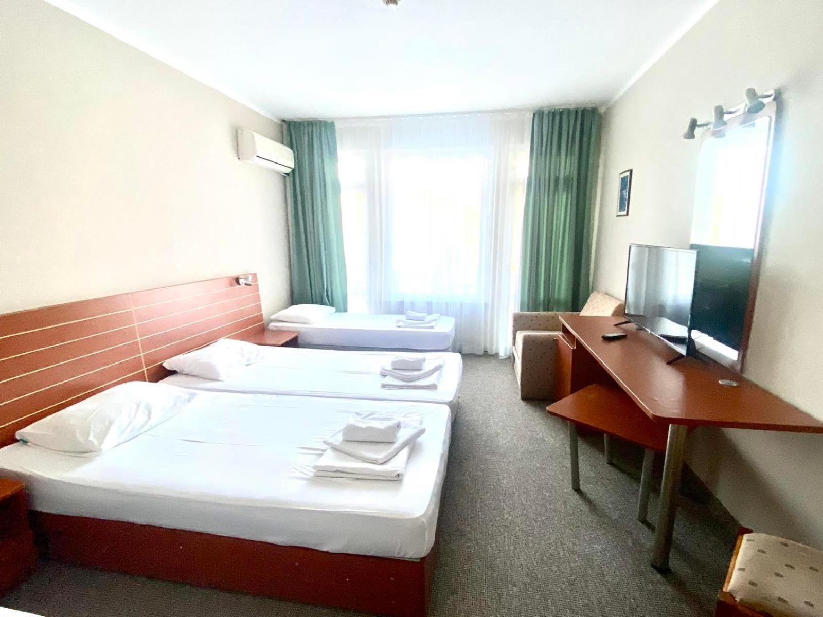 Hotel Green Park Kiten  Buitenkant foto
