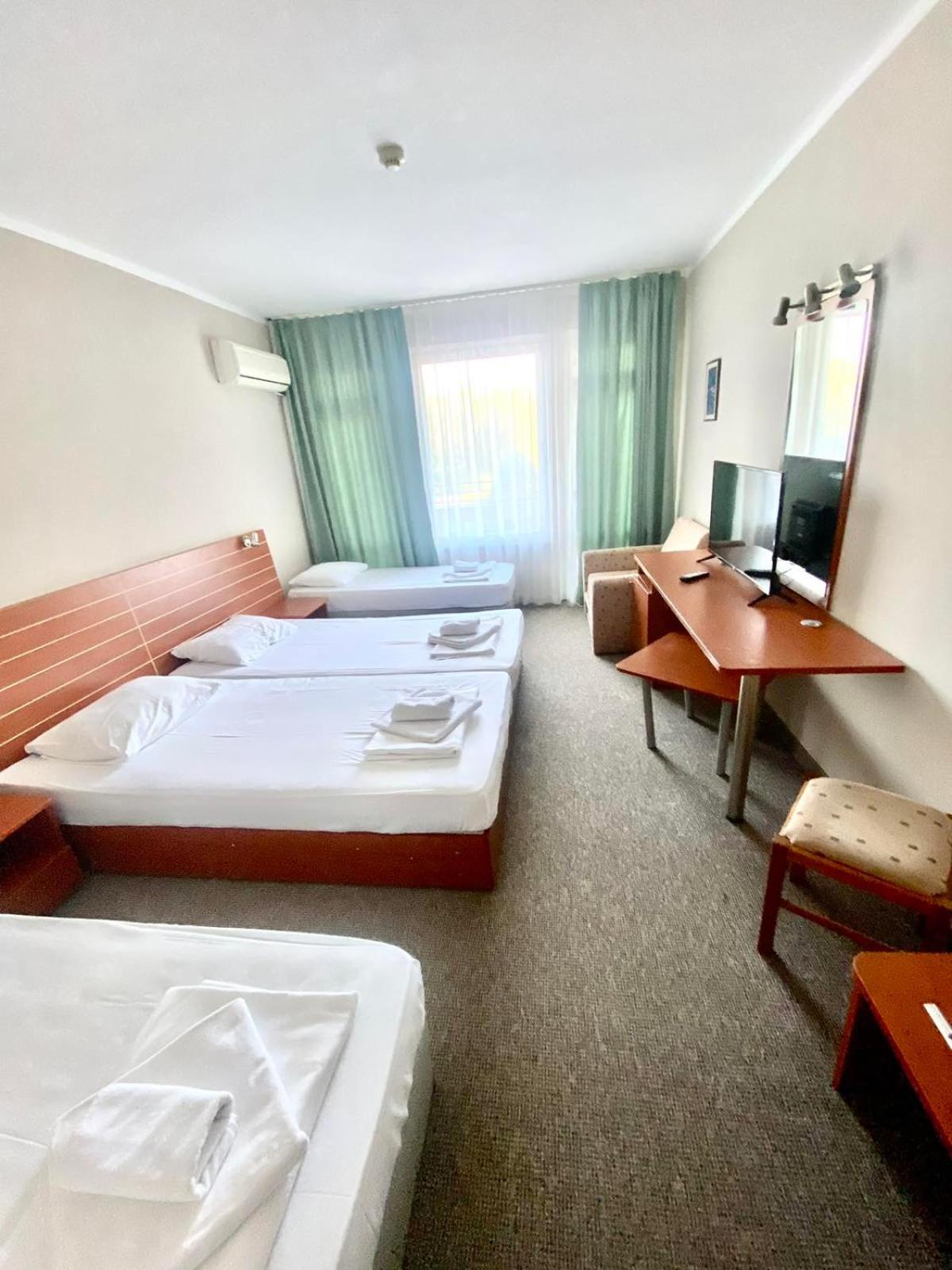 Hotel Green Park Kiten  Buitenkant foto