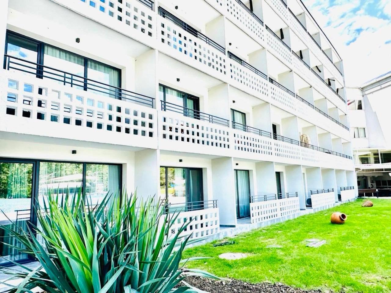 Hotel Green Park Kiten  Buitenkant foto