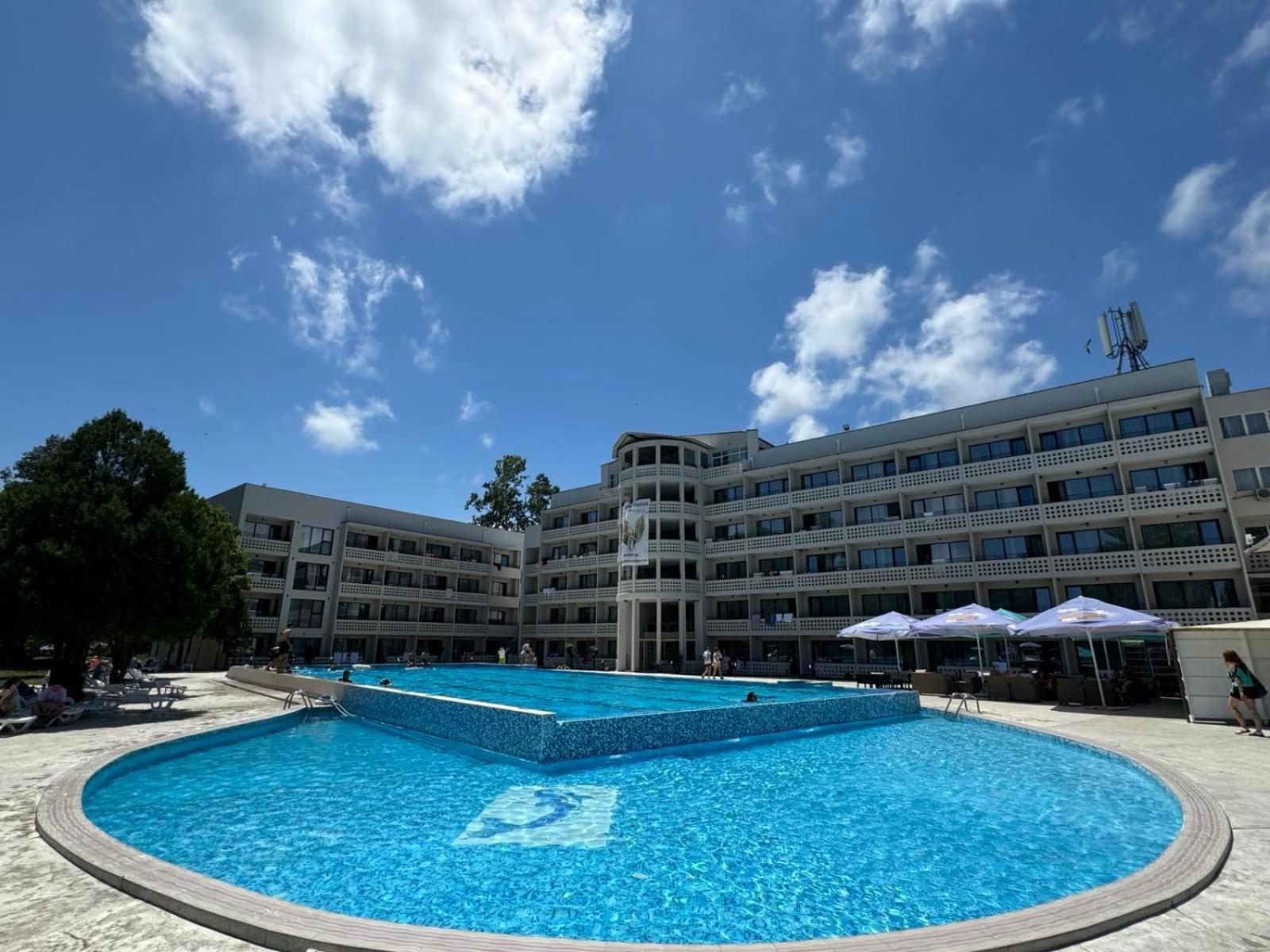 Hotel Green Park Kiten  Buitenkant foto